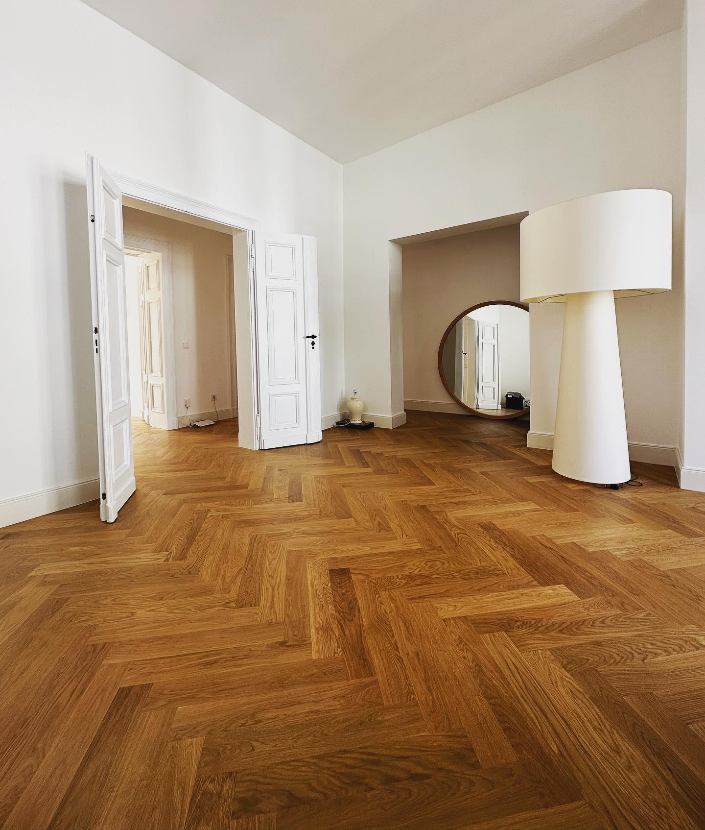 Big_Shadow_Floor_Light_33