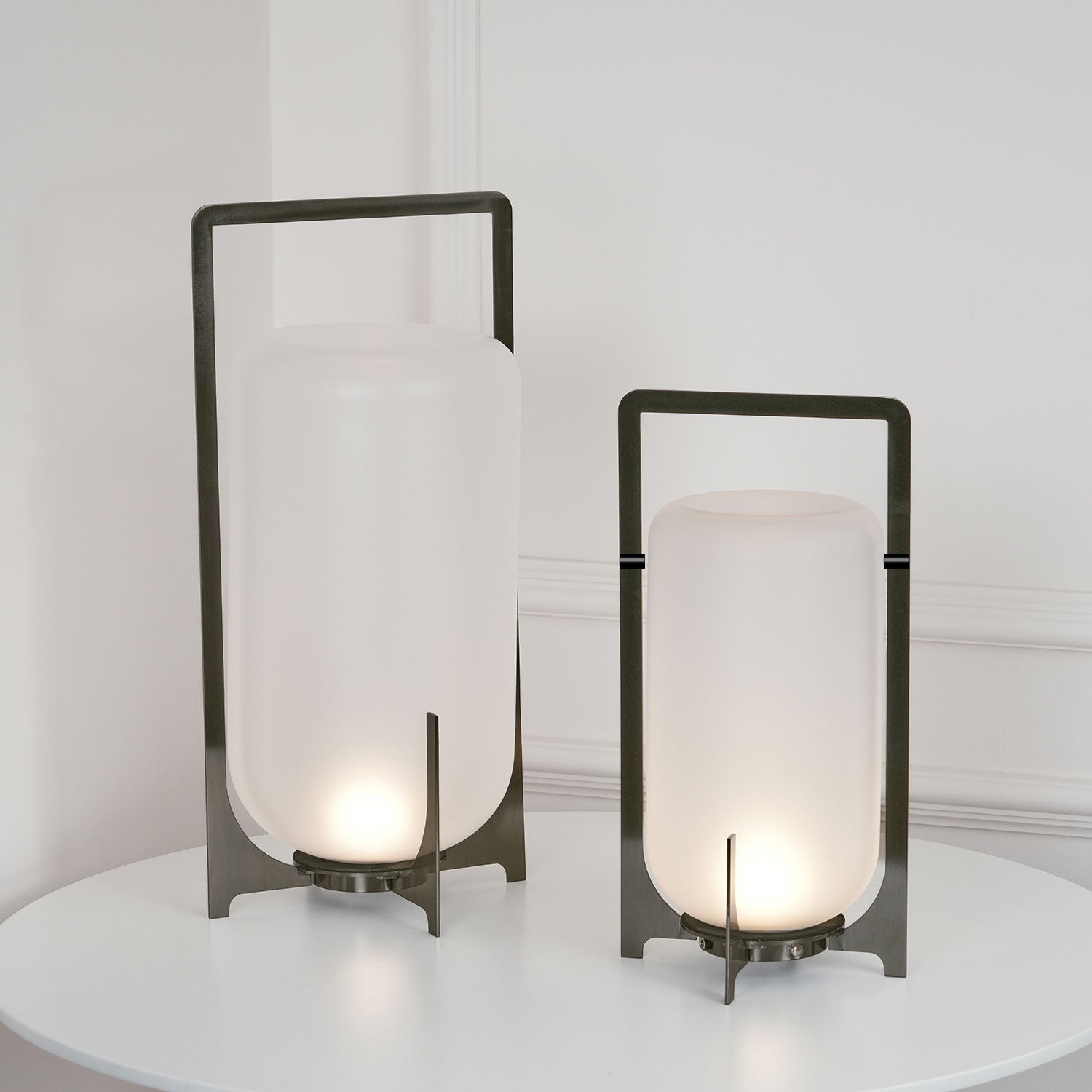 Black_Twilight_Lantern_Table_Lamp._1