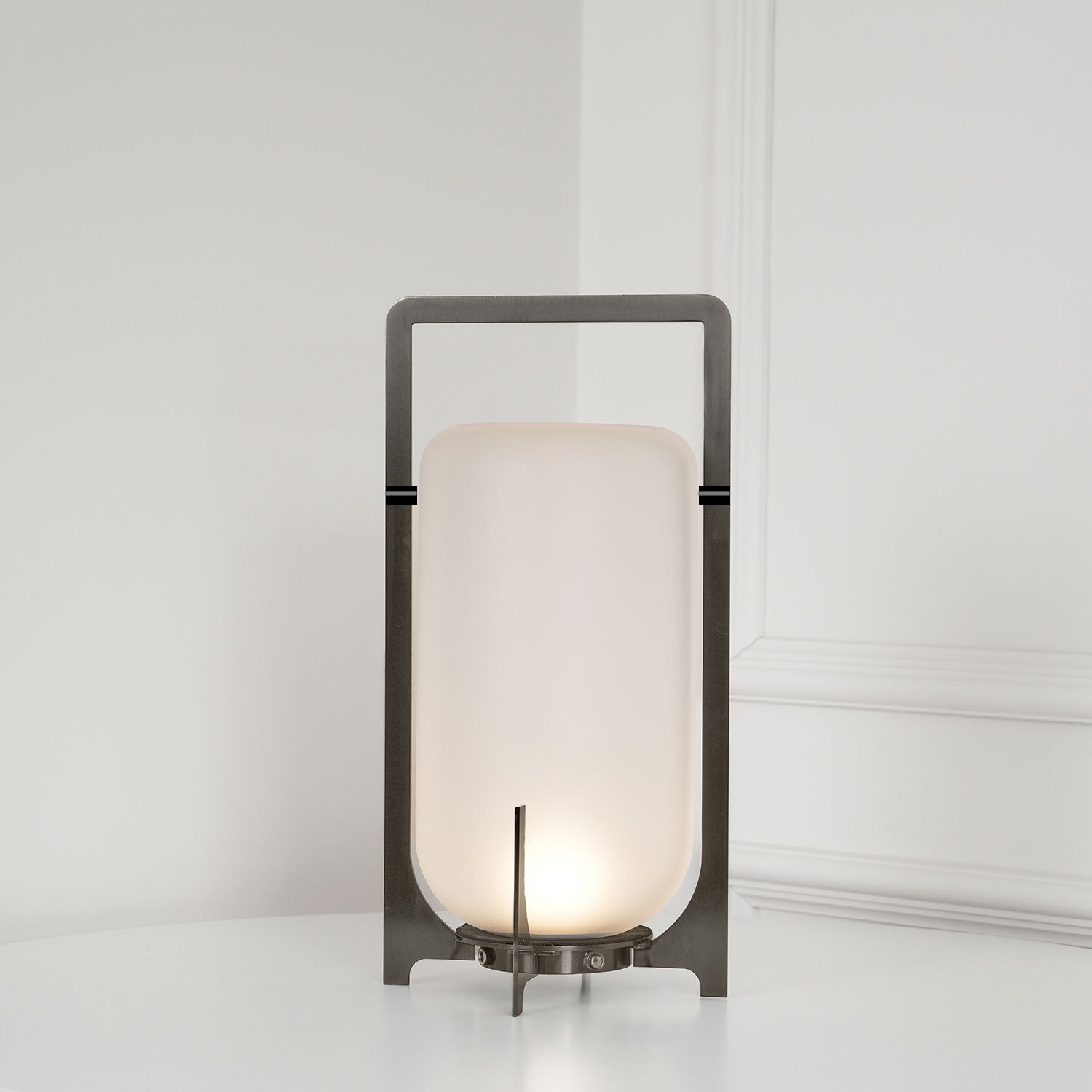 Black_Twilight_Lantern_Table_Lamp._4