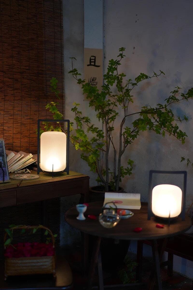 Black_Twilight_Lantern_Table_Lamp_1