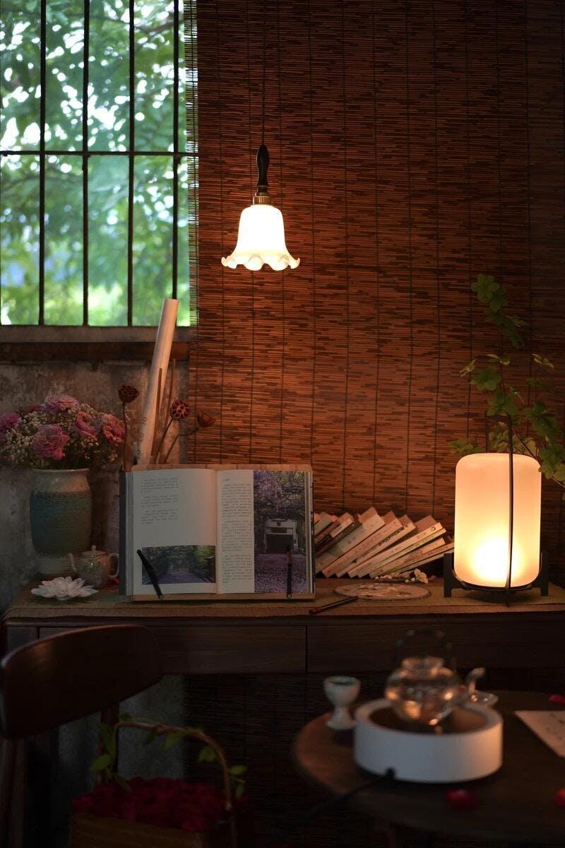 Black_Twilight_Lantern_Table_Lamp_2