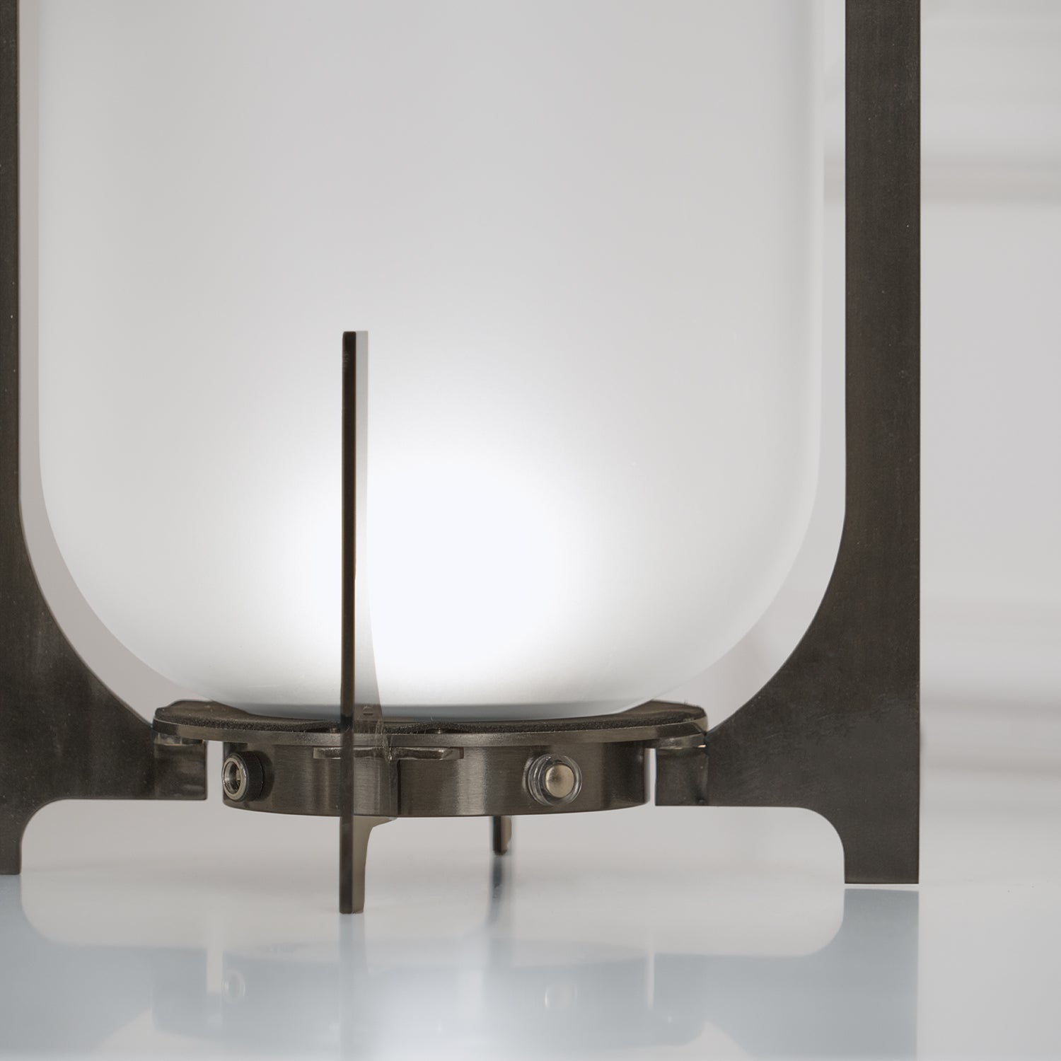Black_Twilight_Lantern_Table_Lamp_8_