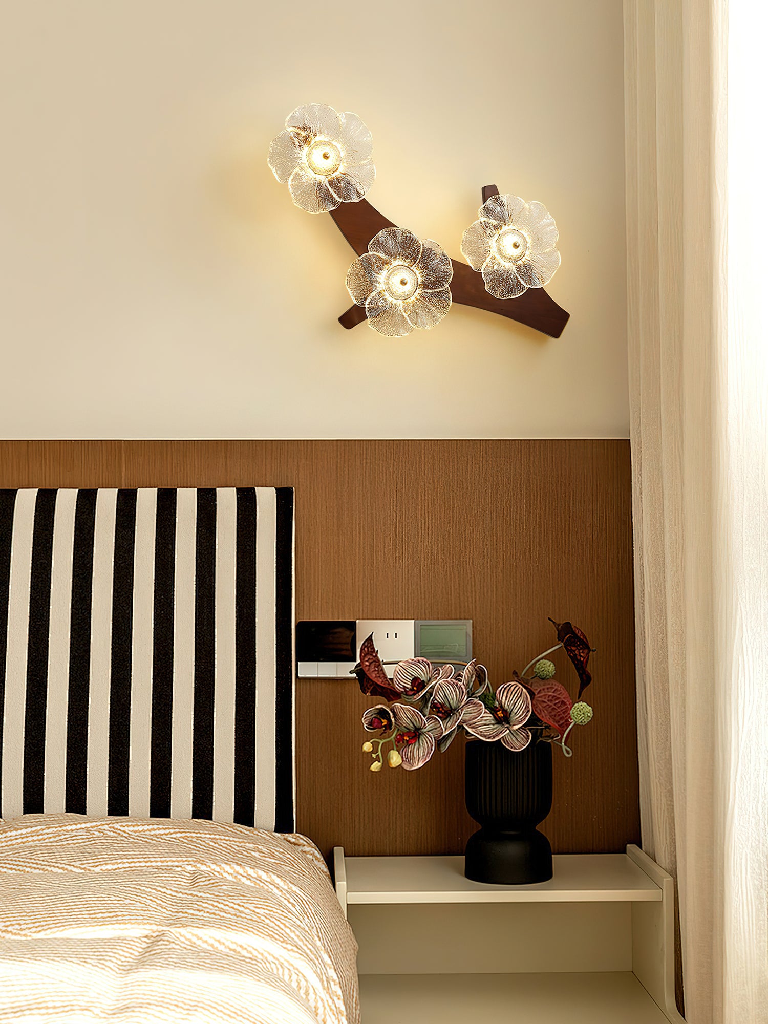 Bloomelle_Flower_Wall_Sconce_17