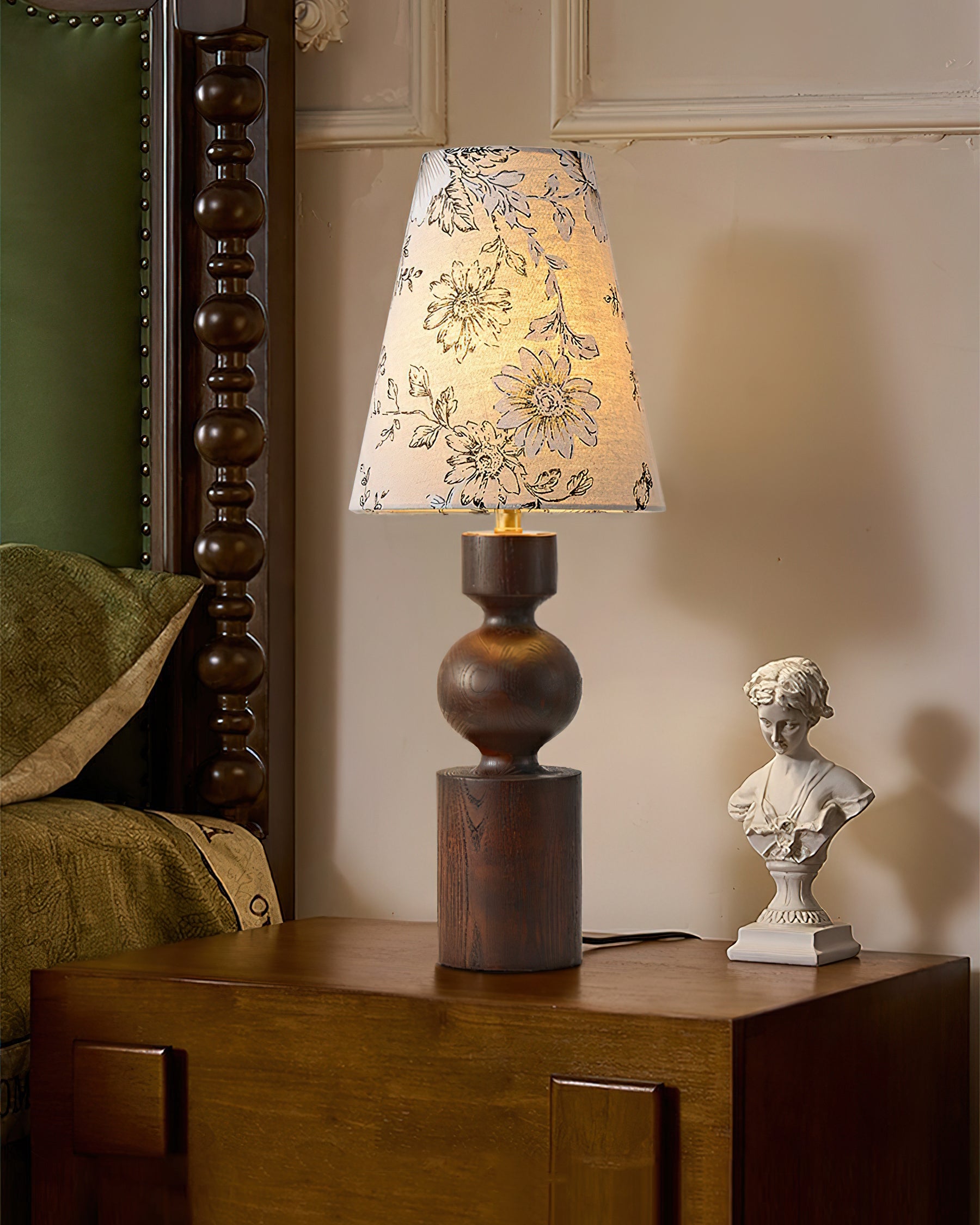 Bloomwood_Table_Lamp_1