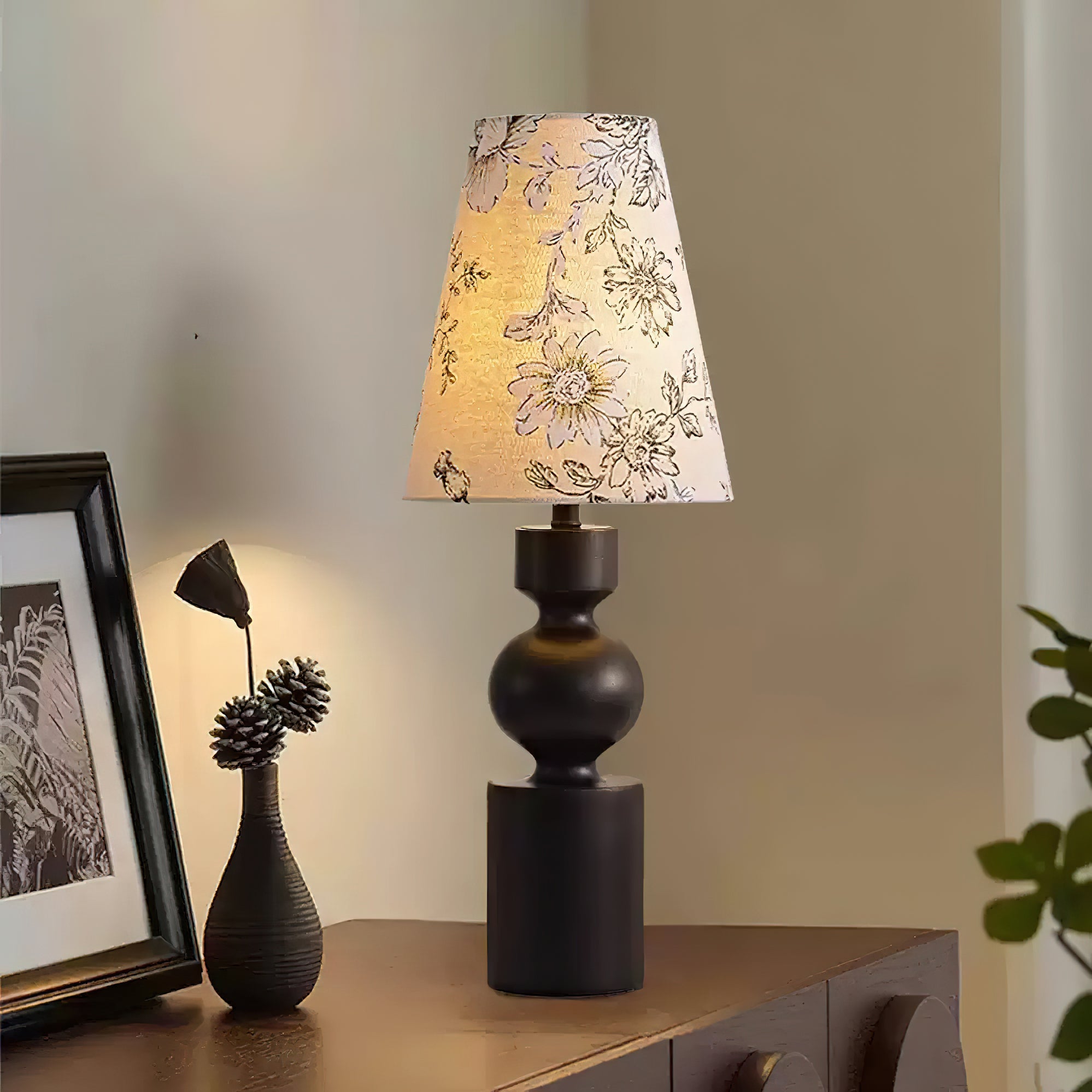 Bloomwood_Table_Lamp_2
