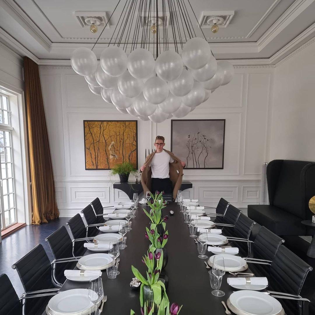 Bubble_Balloon_Chandelier_18