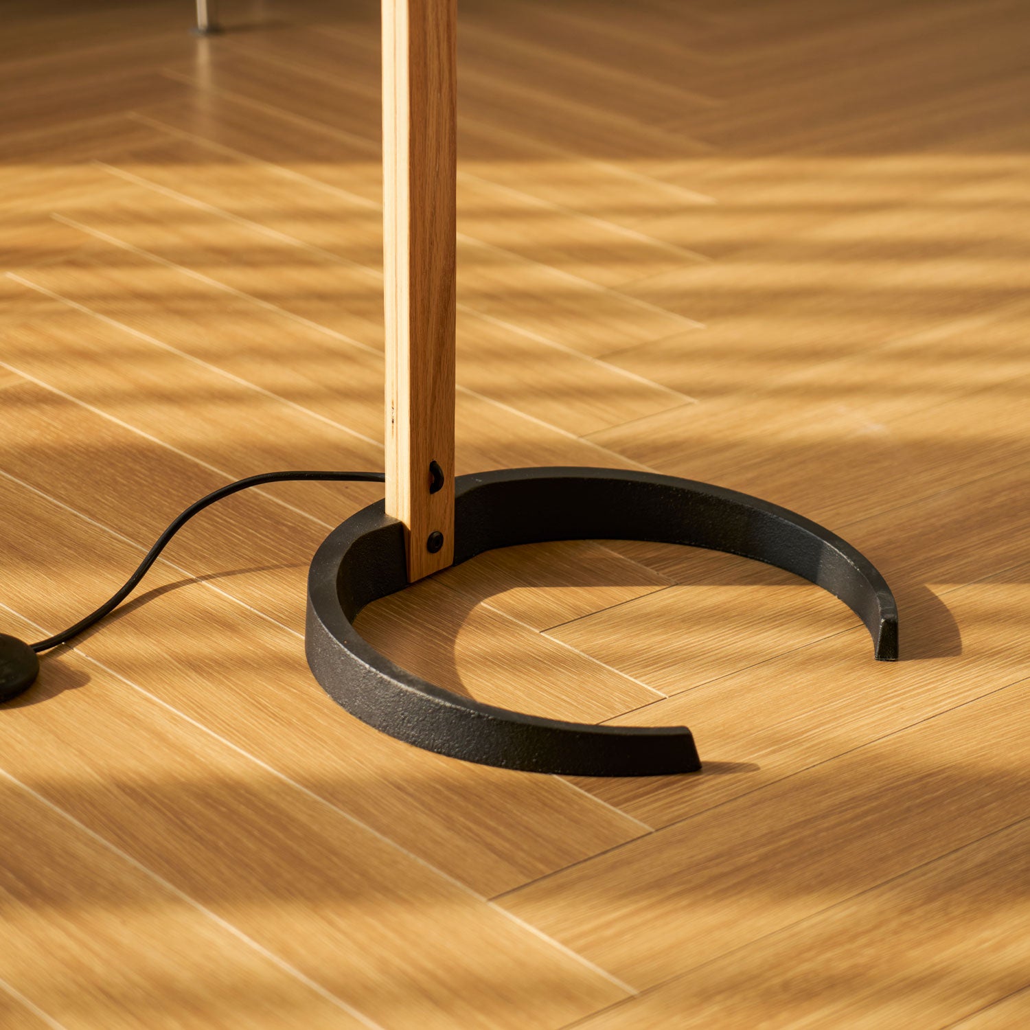 Caprani-_Floor_-Lamp-_10