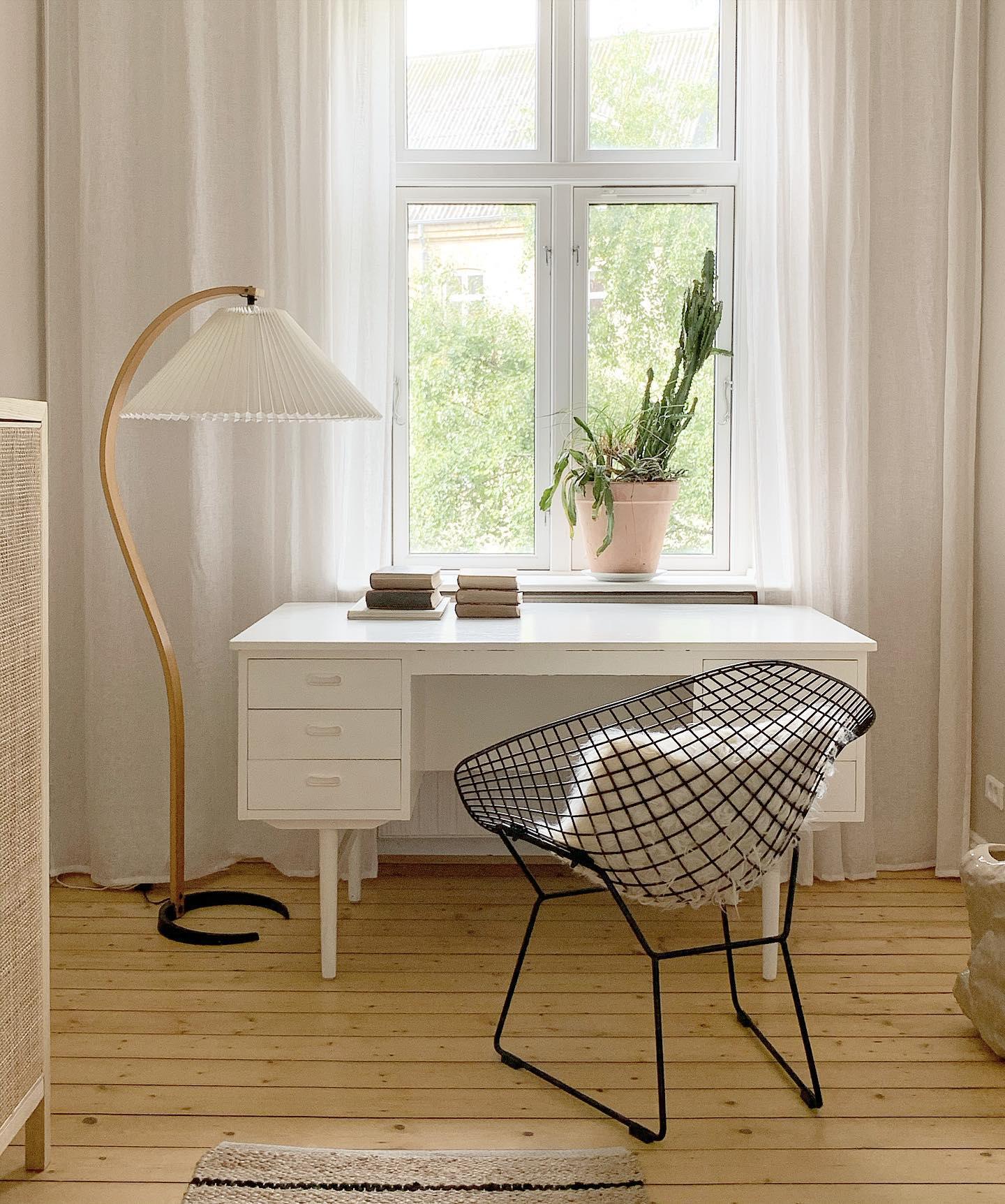 Caprani_Floor_Lamp_19
