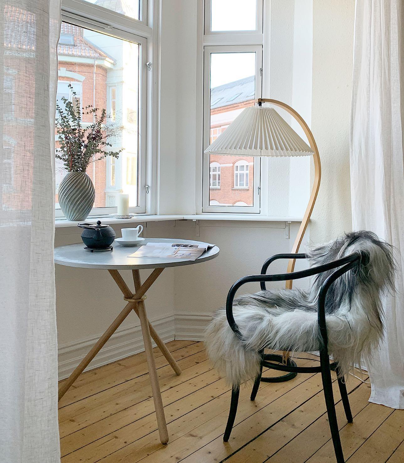 Caprani_Floor_Lamp_40