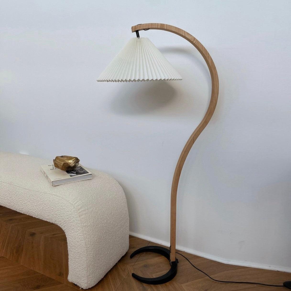 Caprani_Floor_Lamp_8