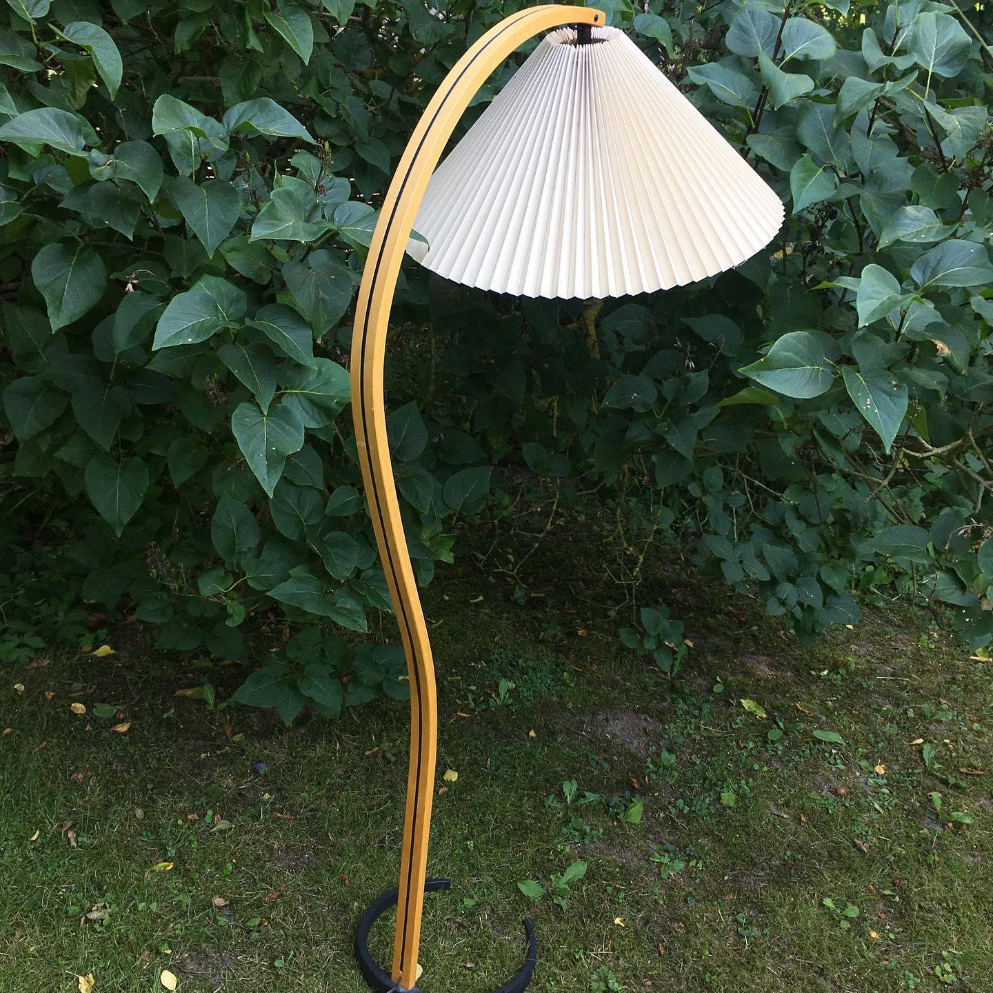 Caprani_Floor_Lamp_9
