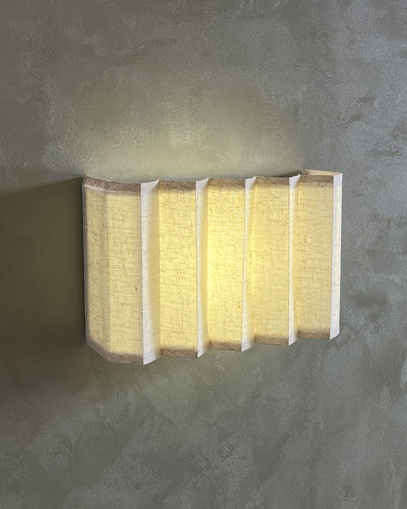Cascade_Wall_Lamp_2