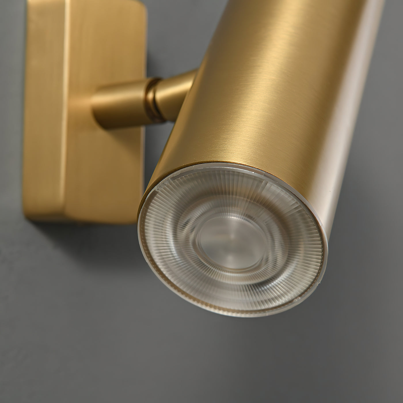 Champeaux_Wall_lamp_10