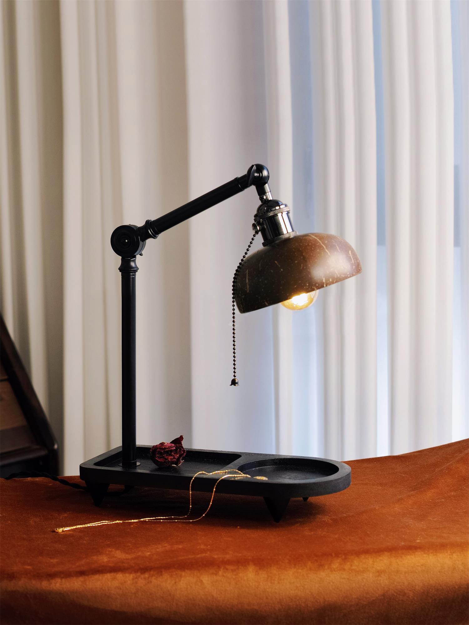 Christian_Dell_Table_Lamp_10