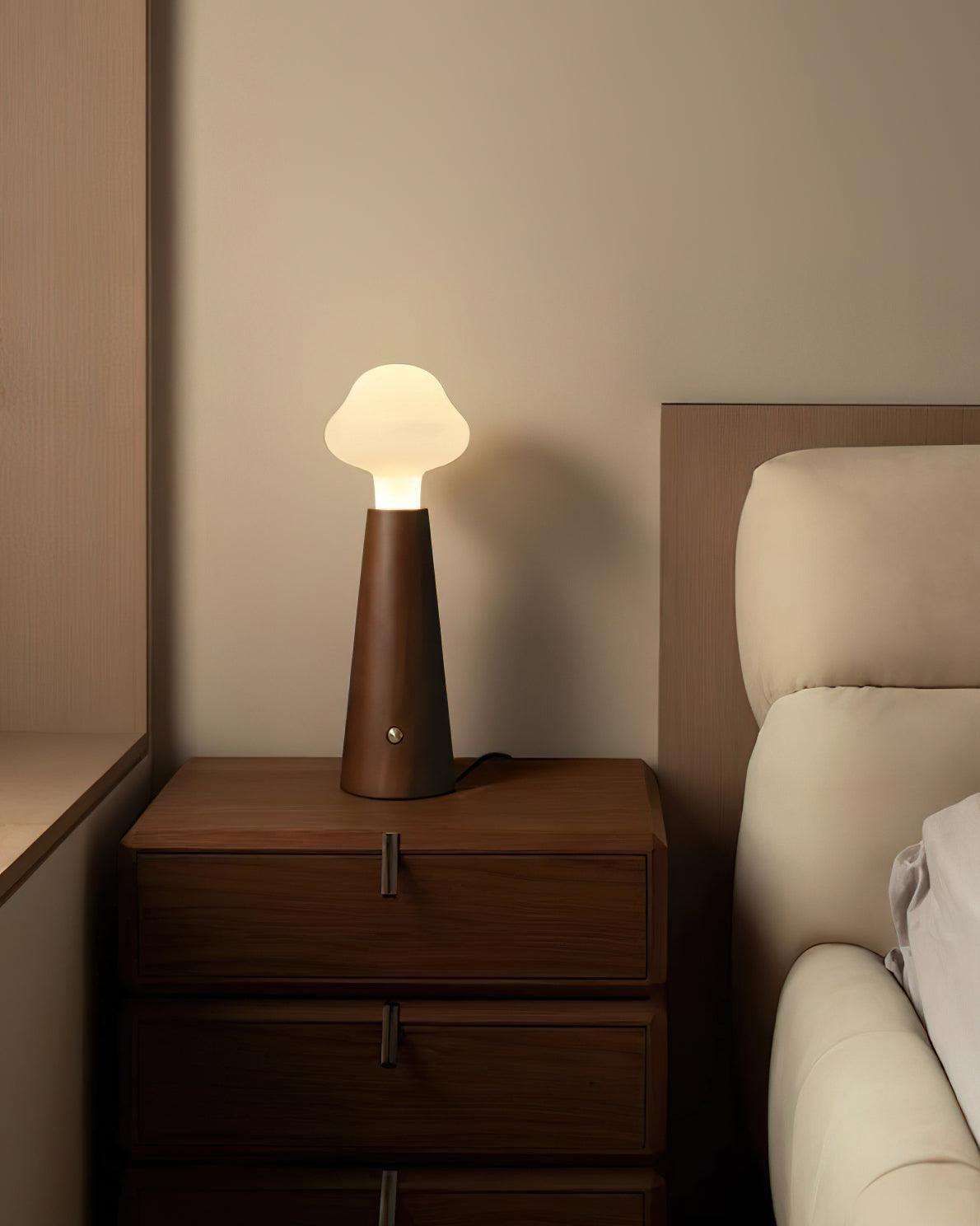 Cloudlet_Table_Lamp_1