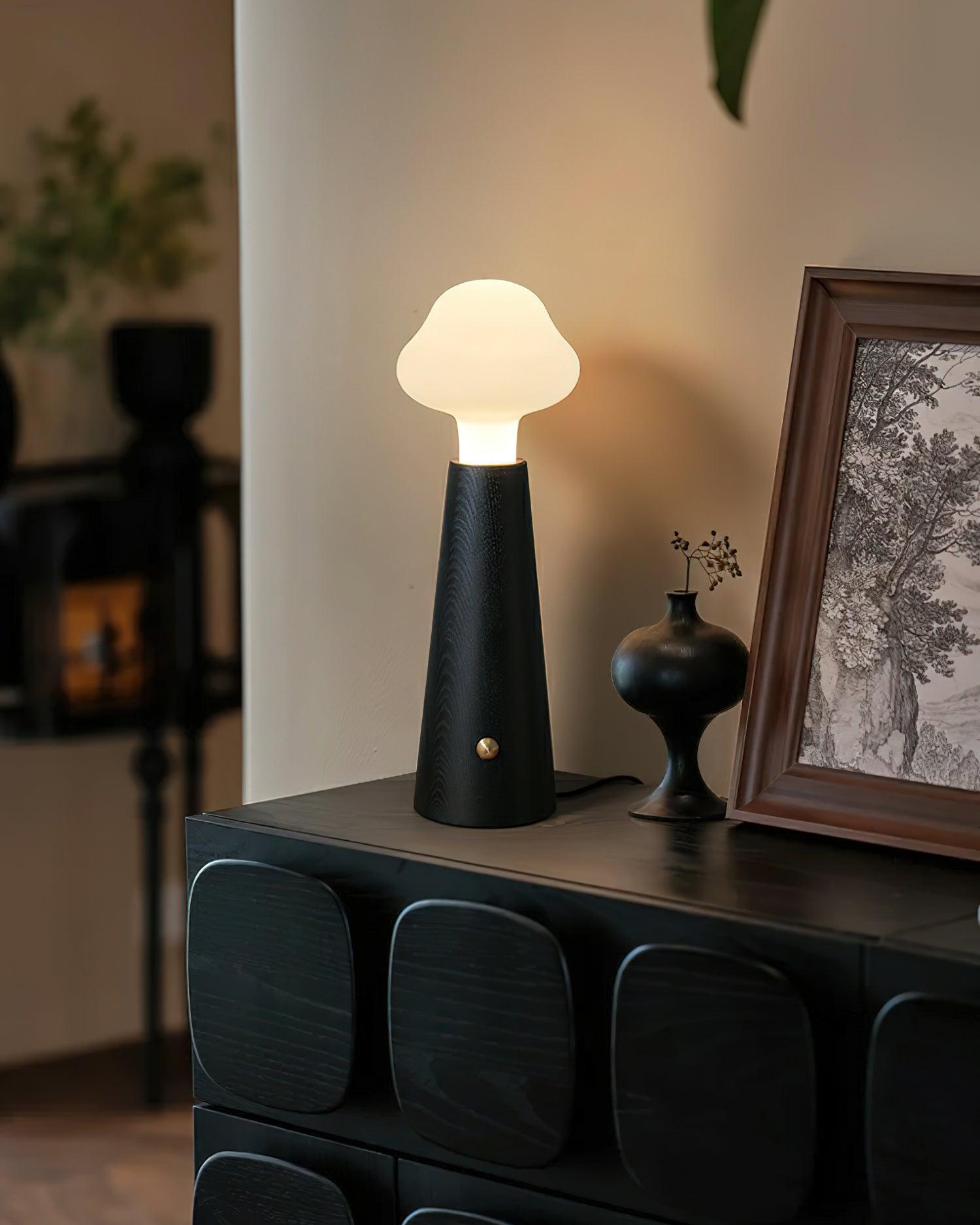 Cloudlet_Table_Lamp_10