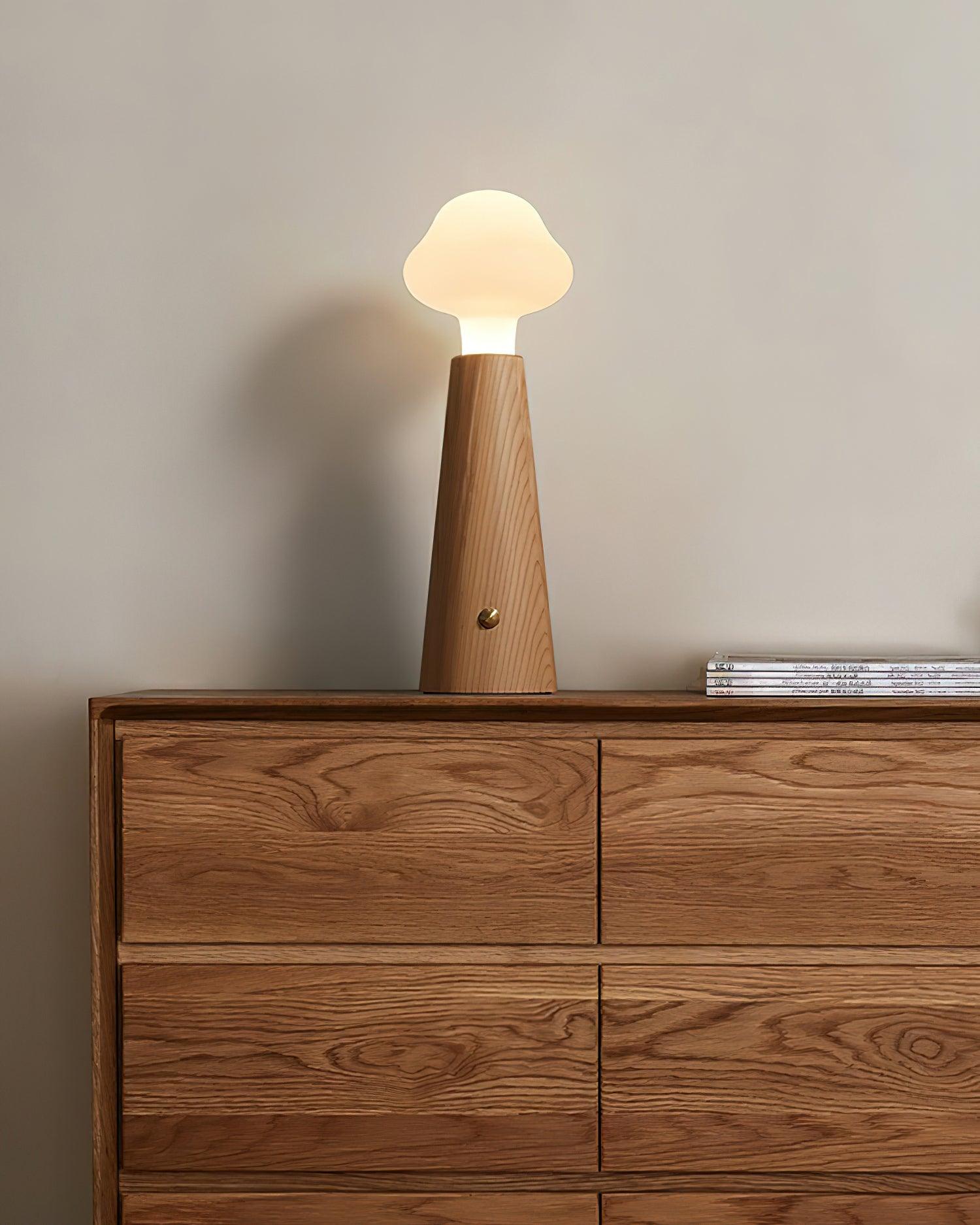 Cloudlet_Table_Lamp_11