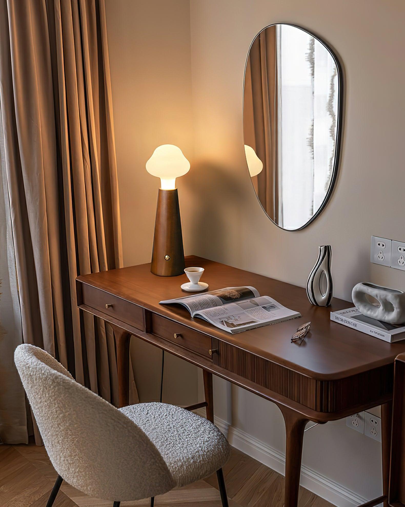 Cloudlet_Table_Lamp_15