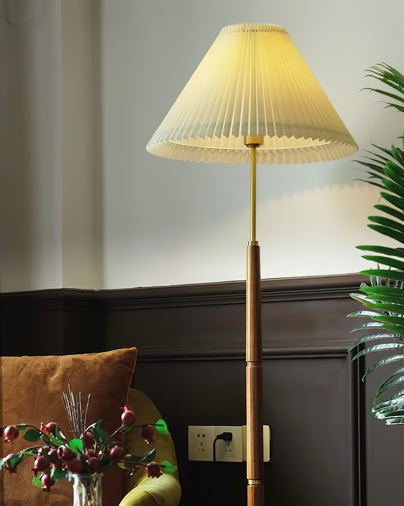 Cone_Pleated_Floor_Lamp_2