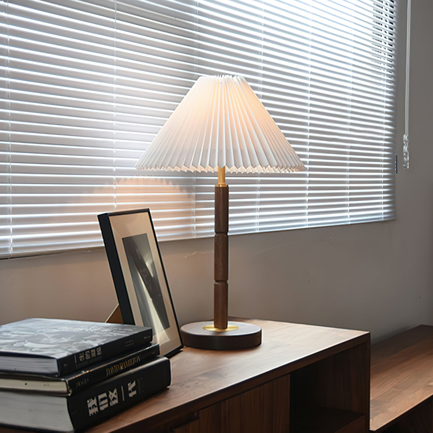 Cone_Pleated_Table_Lamp_7