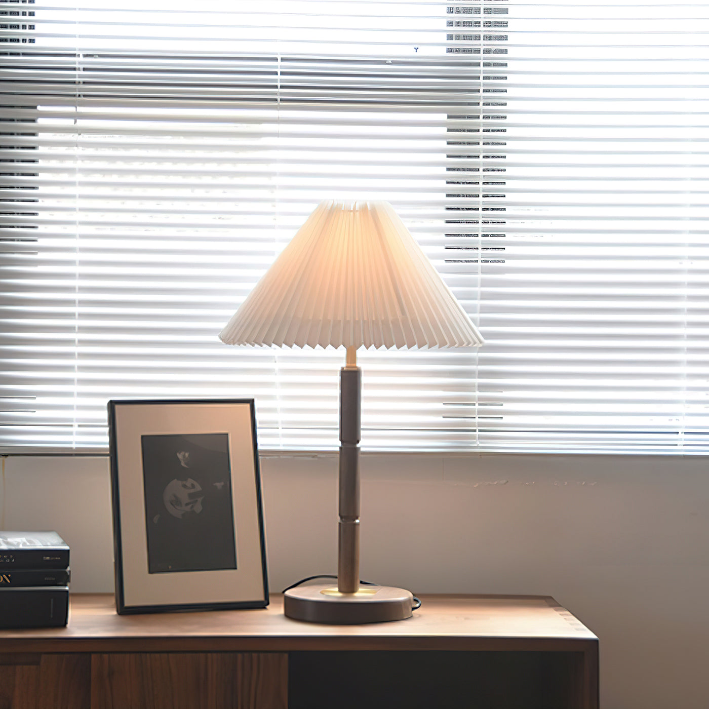 Cone_Pleated_Table_Lamp_9