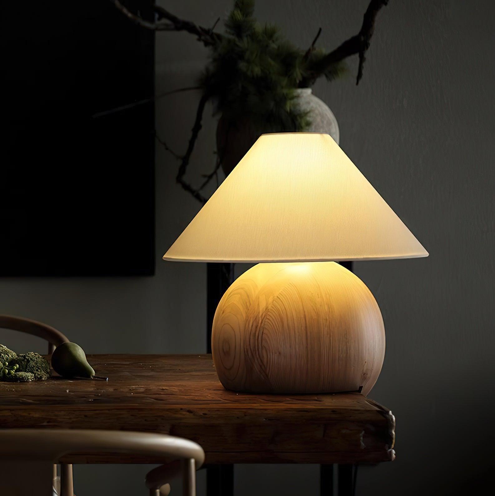 Corner-Log-Table-Lamp_1