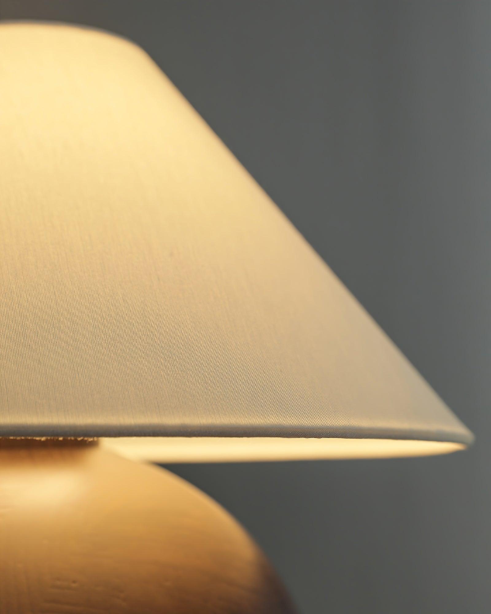 Corner-Log-Table-Lamp_3