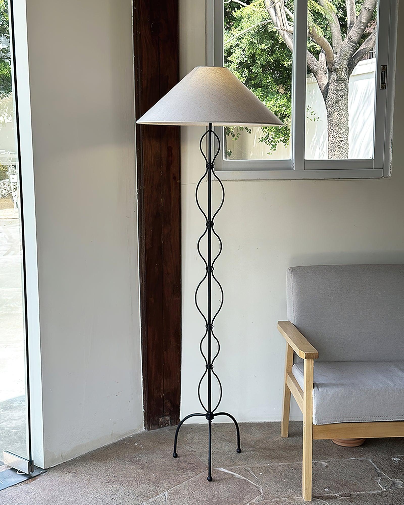 Corner_Standing_Floor_Lamp_11