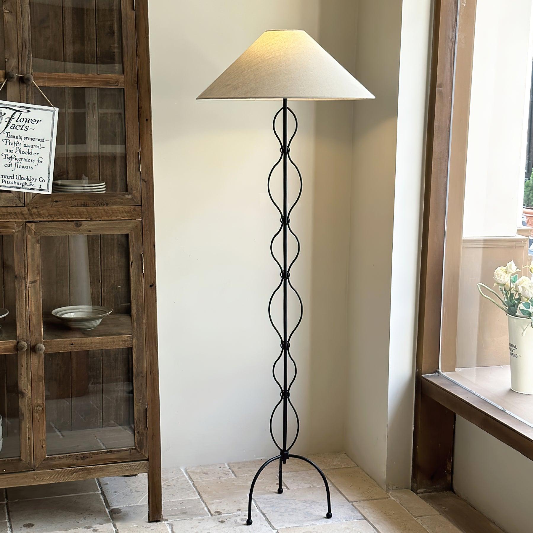 Corner_Standing_Floor_Lamp_14
