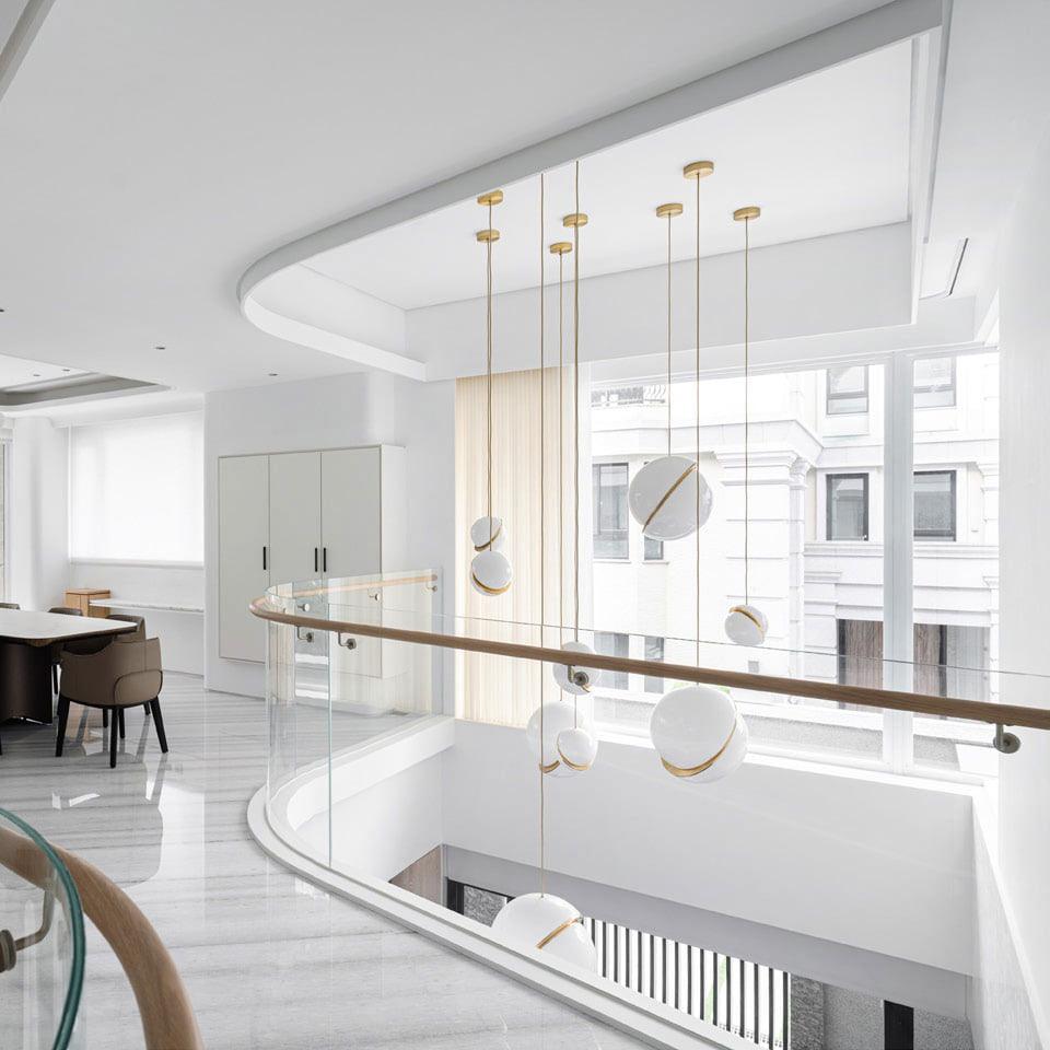 Crescent_Pendant_Lamp_13