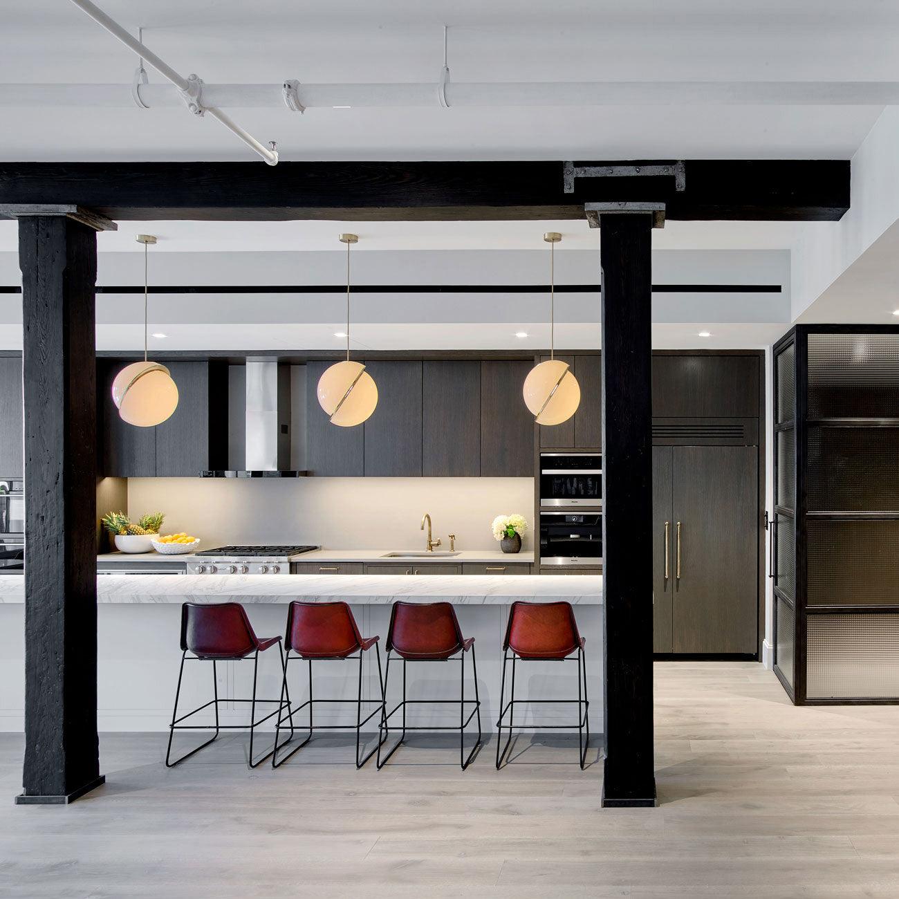 Crescent_Pendant_Lamp_17