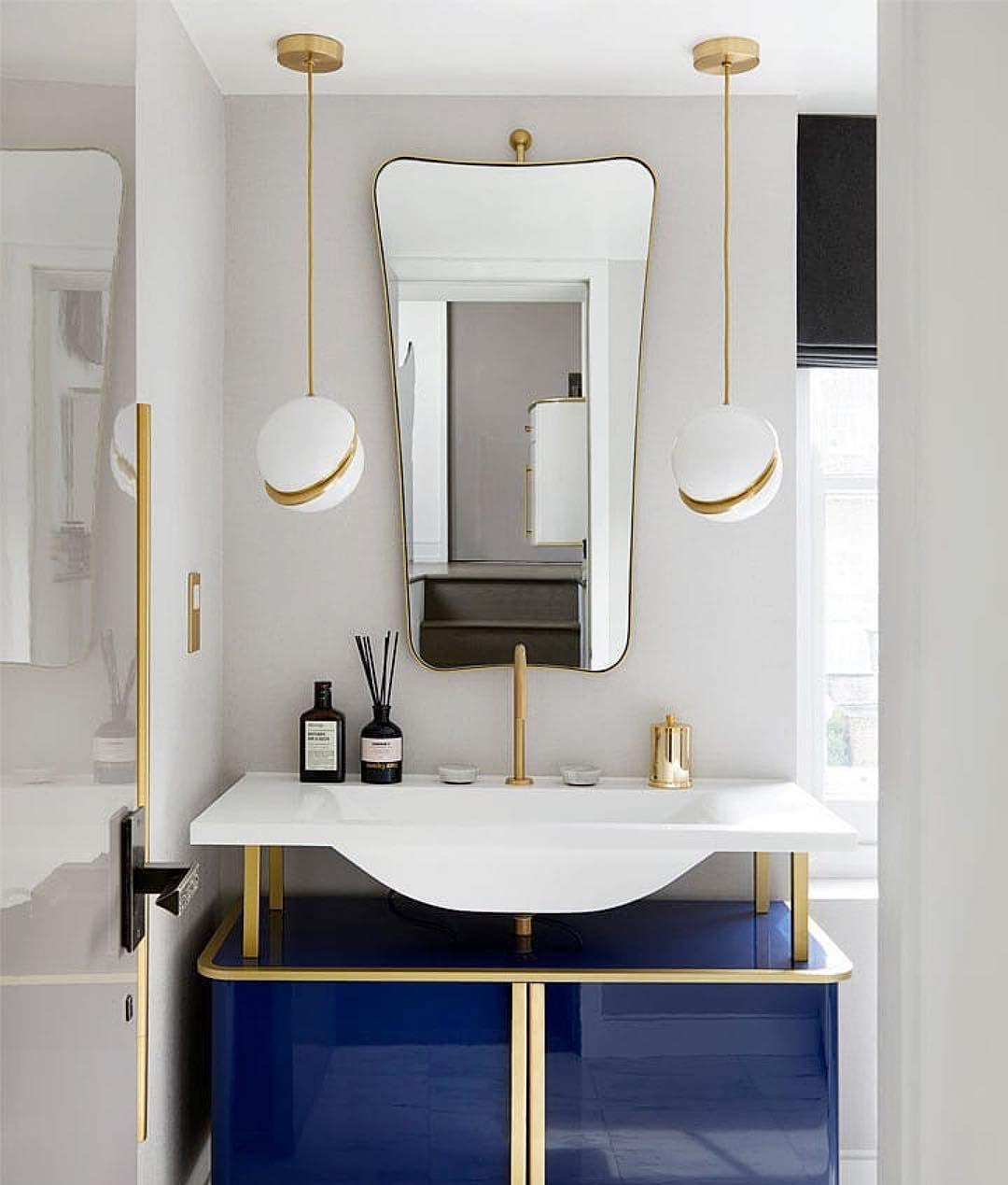 Crescent_Pendant_Lamp_33