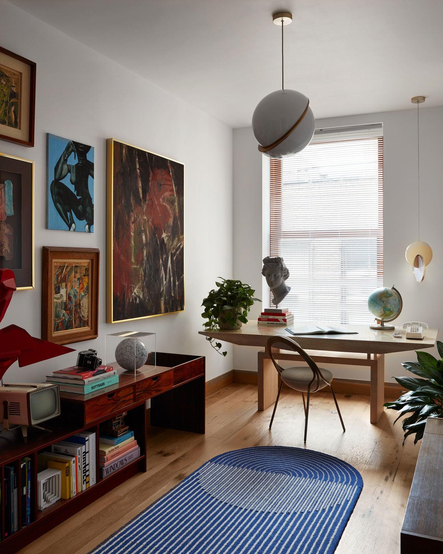 Crescent_Pendant_Lamp_39