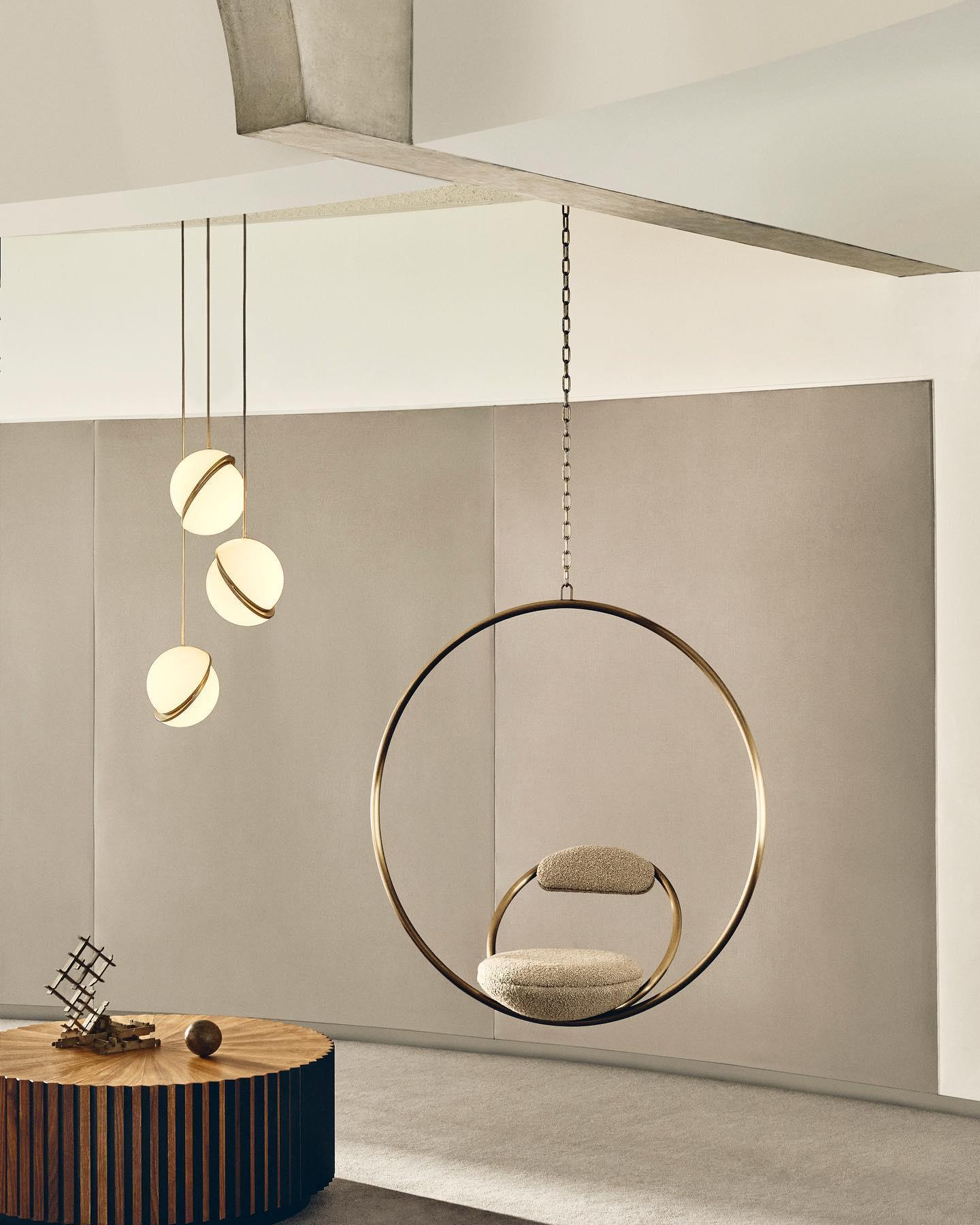 Crescent_Pendant_Lamp_40