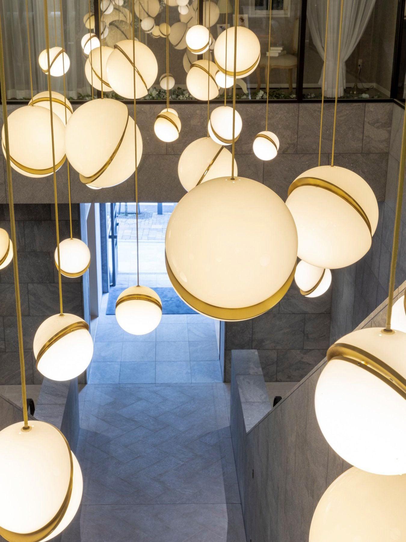 Crescent_Pendant_Lamp_52