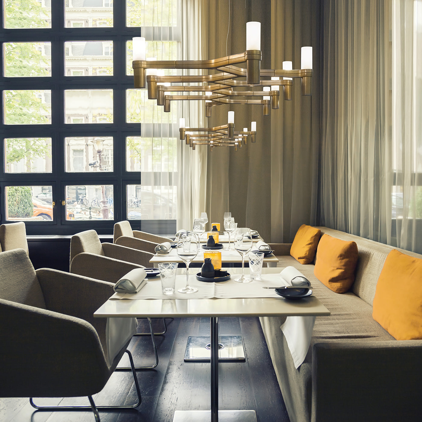Crown_Plana_Linea_Pendant_Light_11