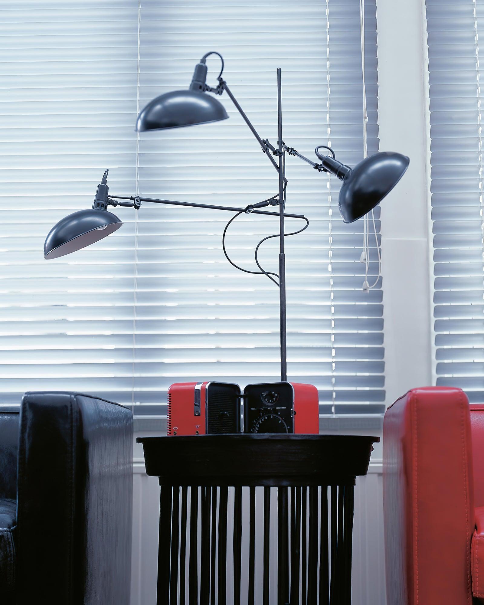 Dancer_Floor_Lamp_2