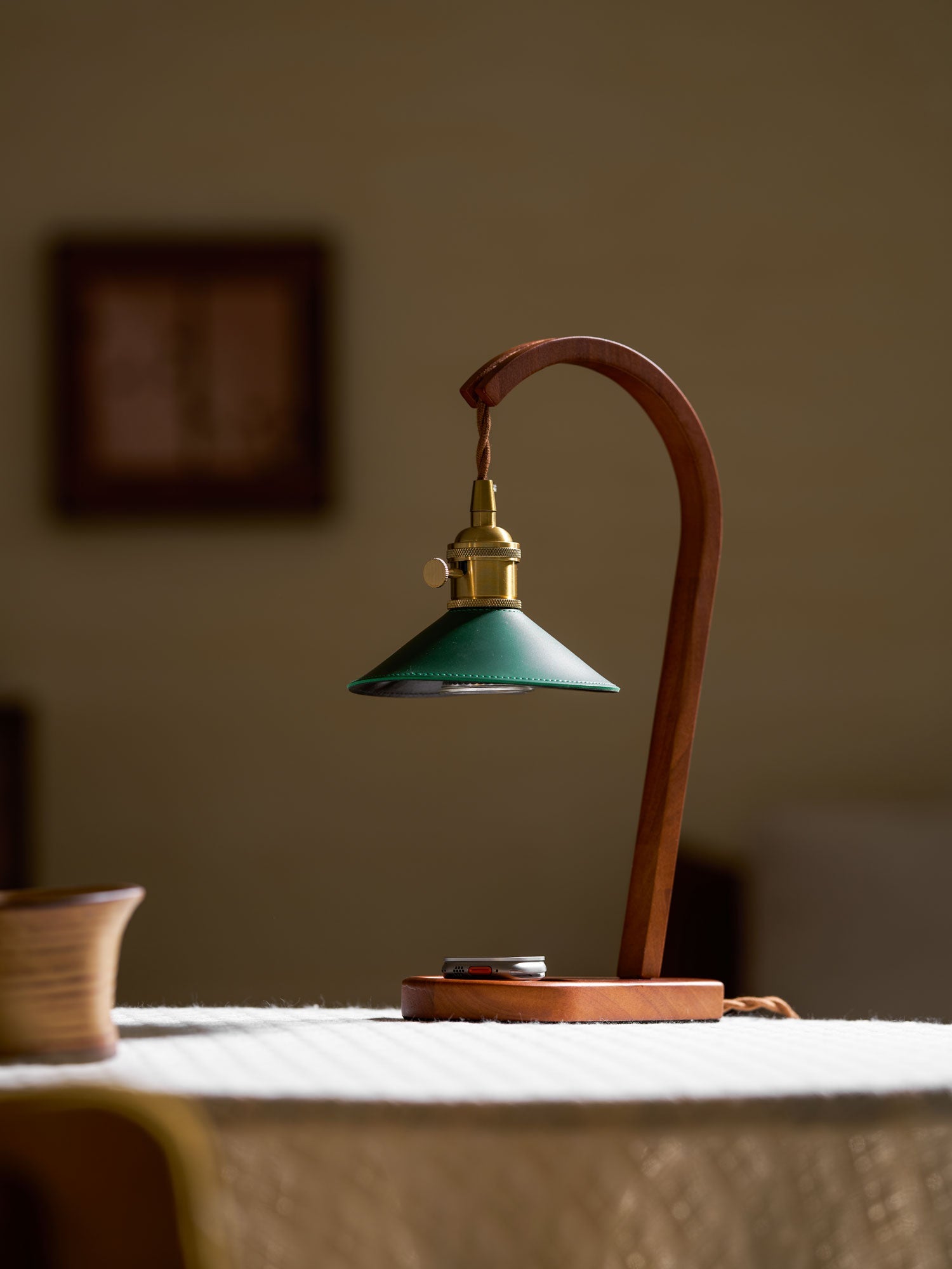 Diosa-Table-Lamp_13