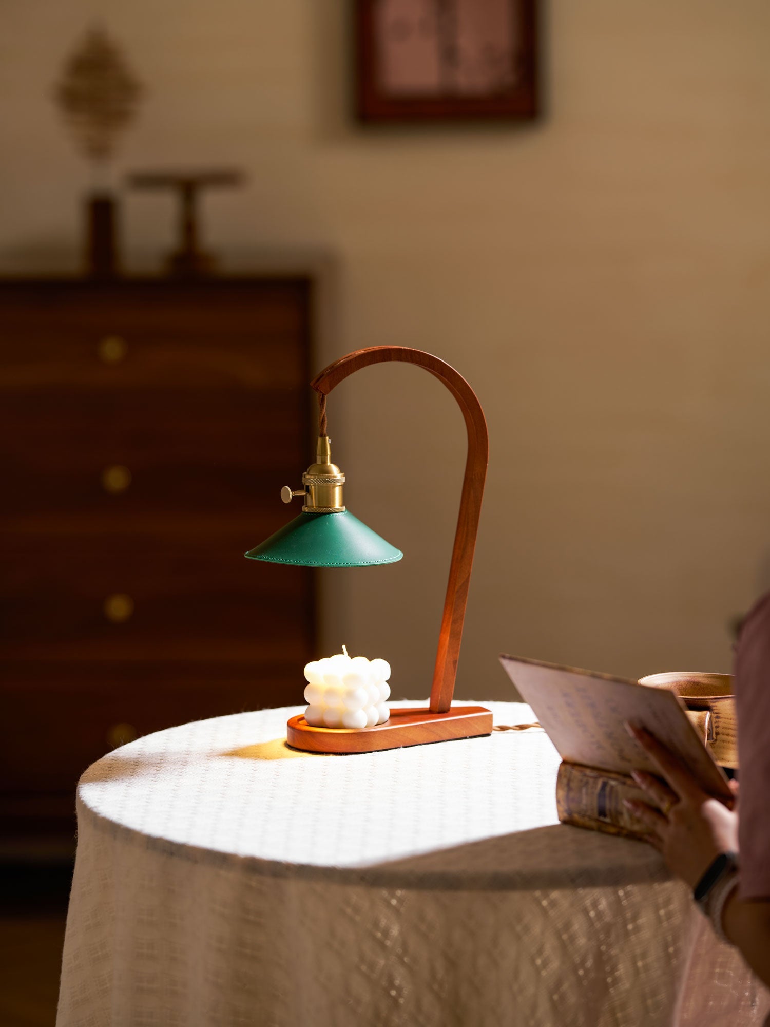 Diosa-Table-Lamp_14