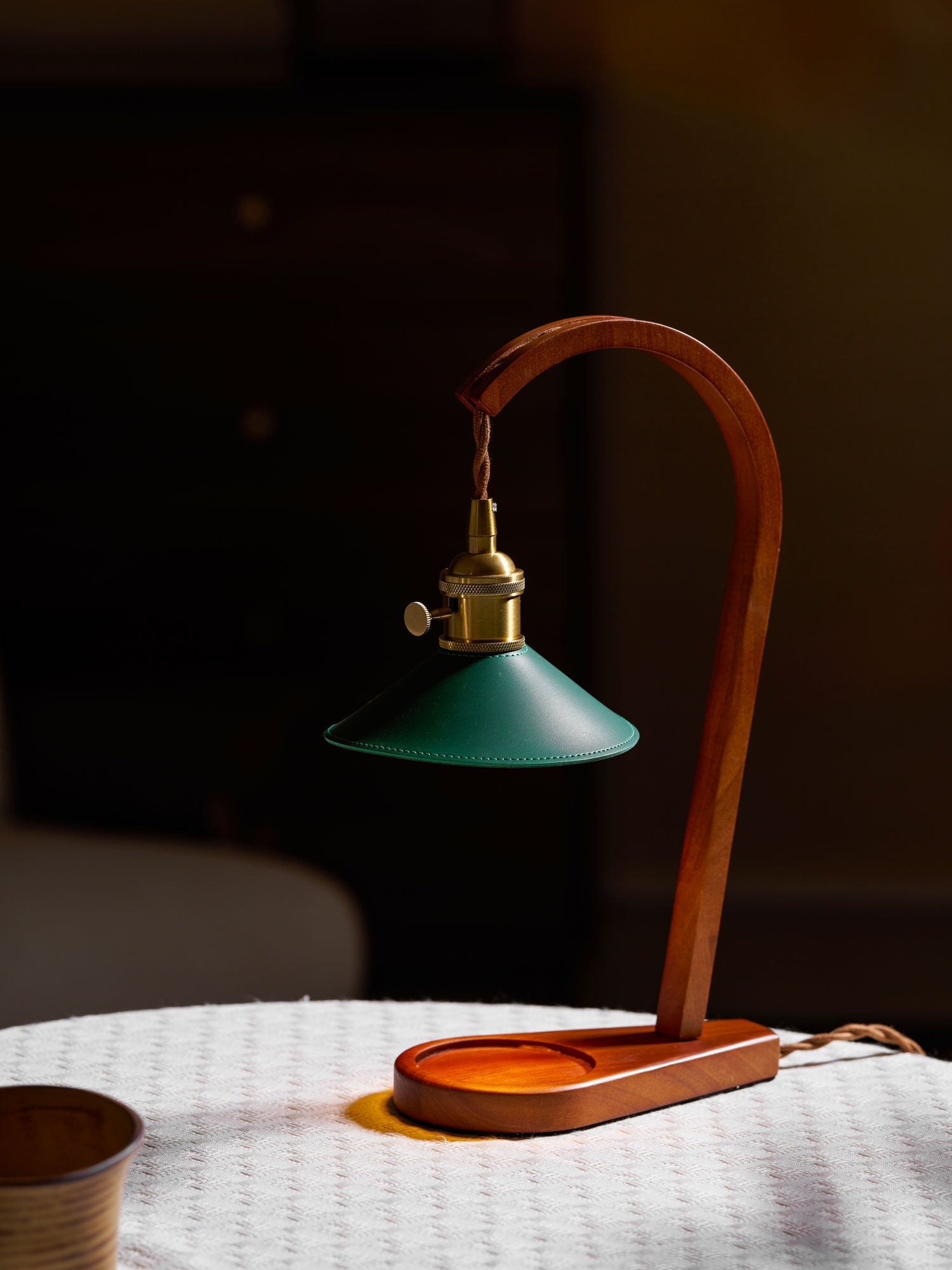 Diosa-Table-Lamp_19