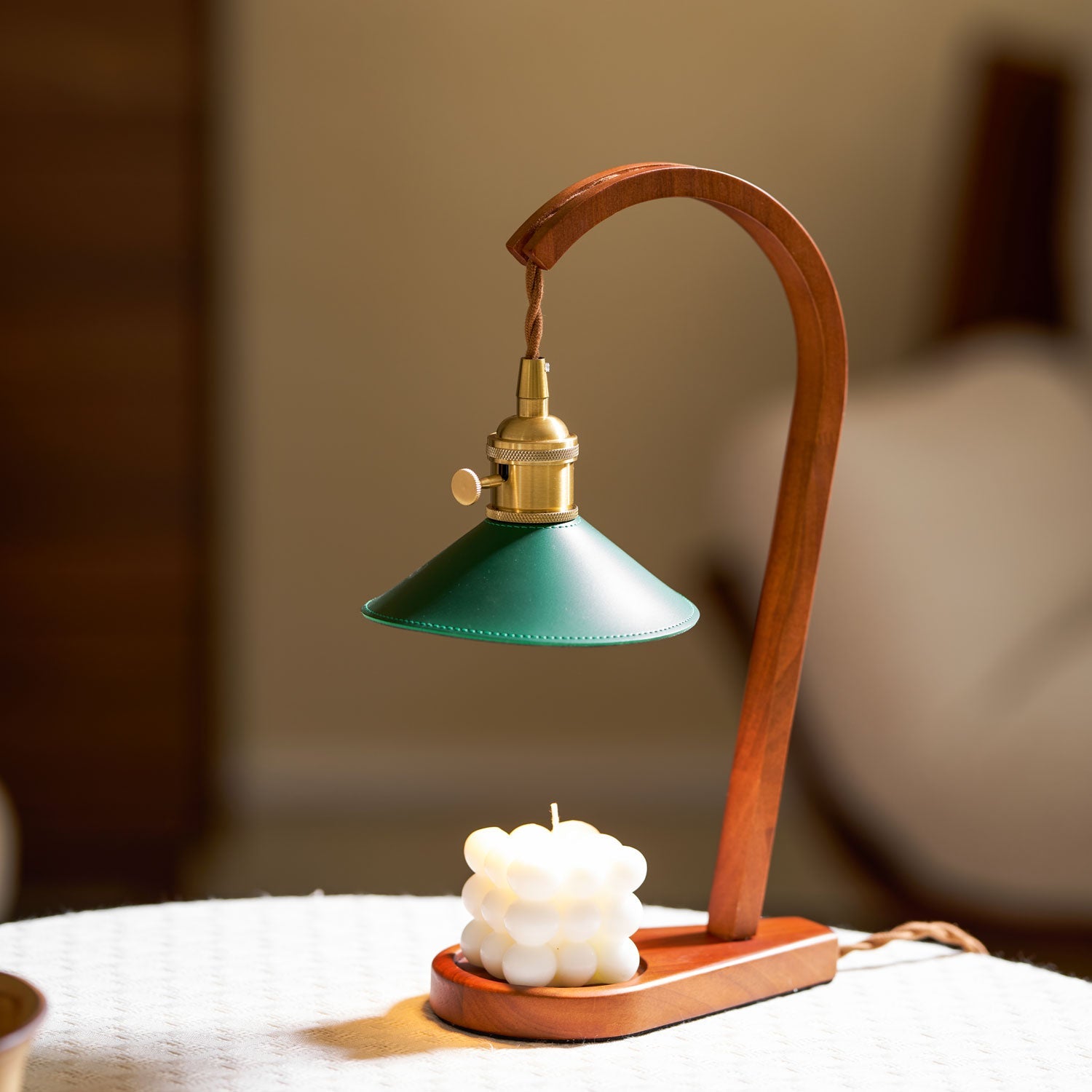 Diosa-Table-Lamp_2