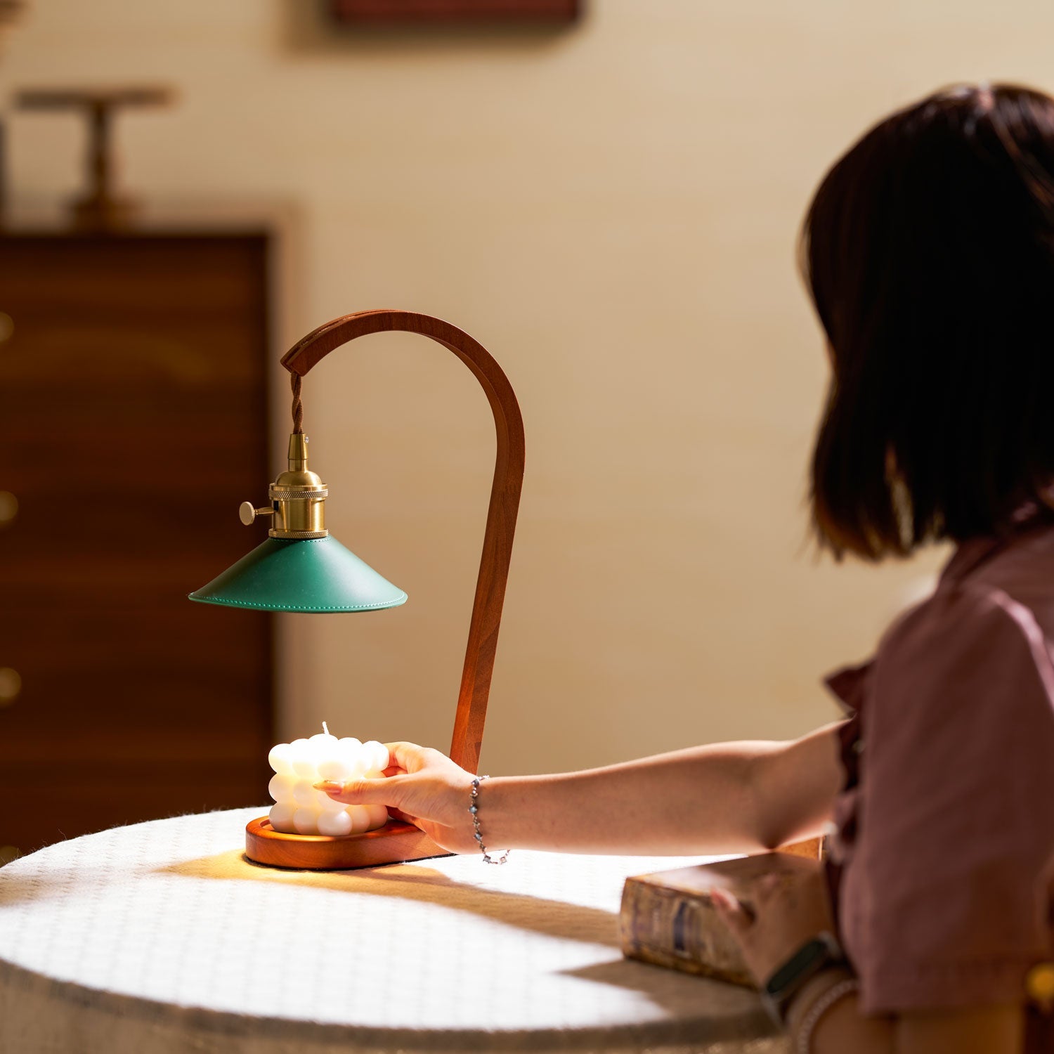 Diosa-Table-Lamp_8