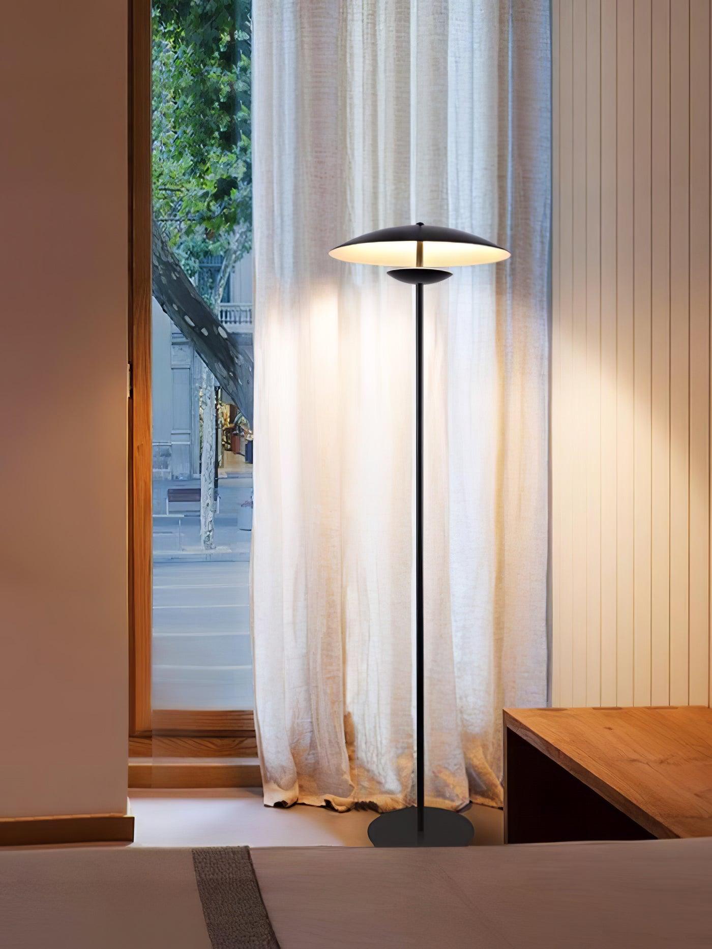 Directional_Floor_Lamp_10