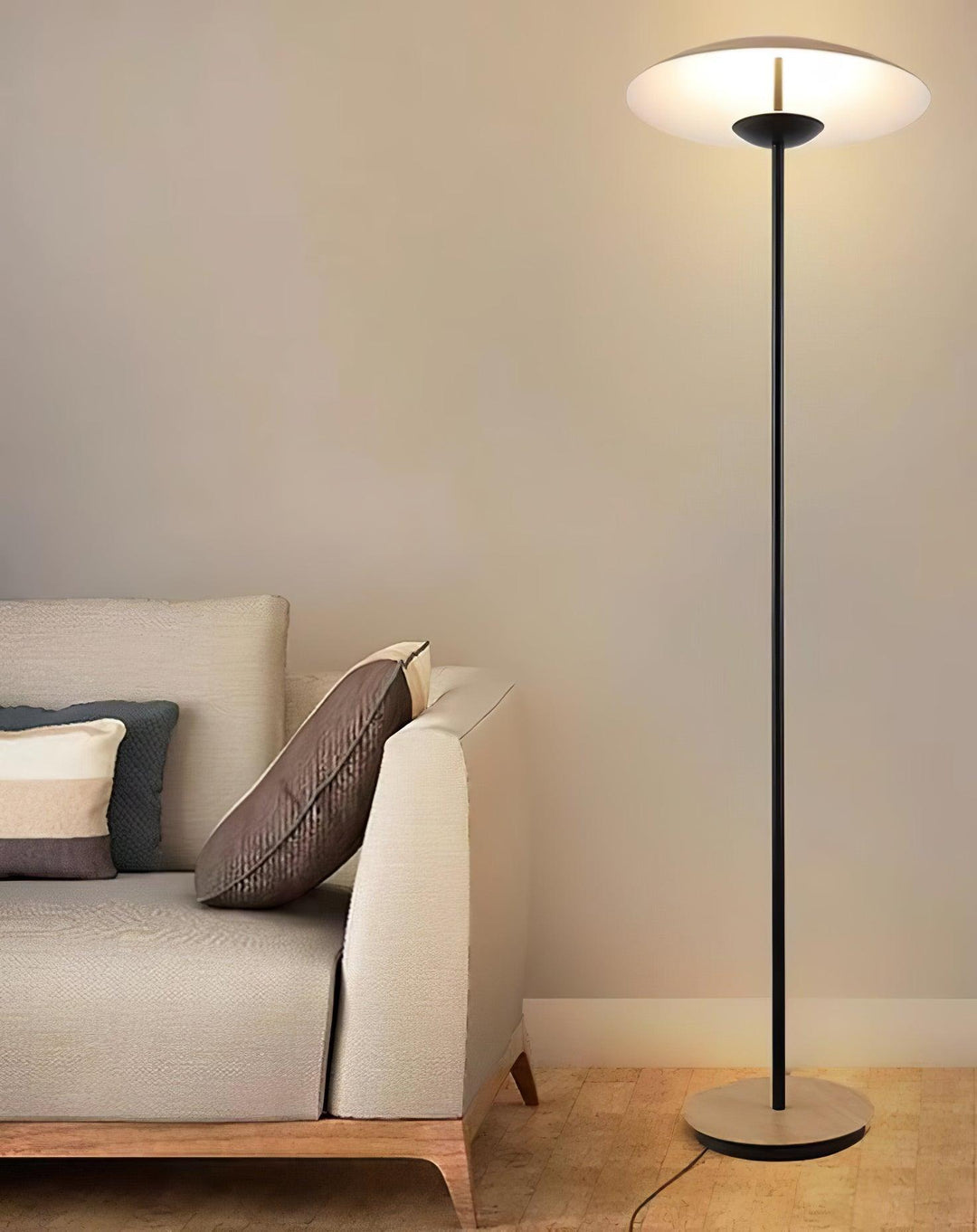 Directional_Floor_Lamp_4
