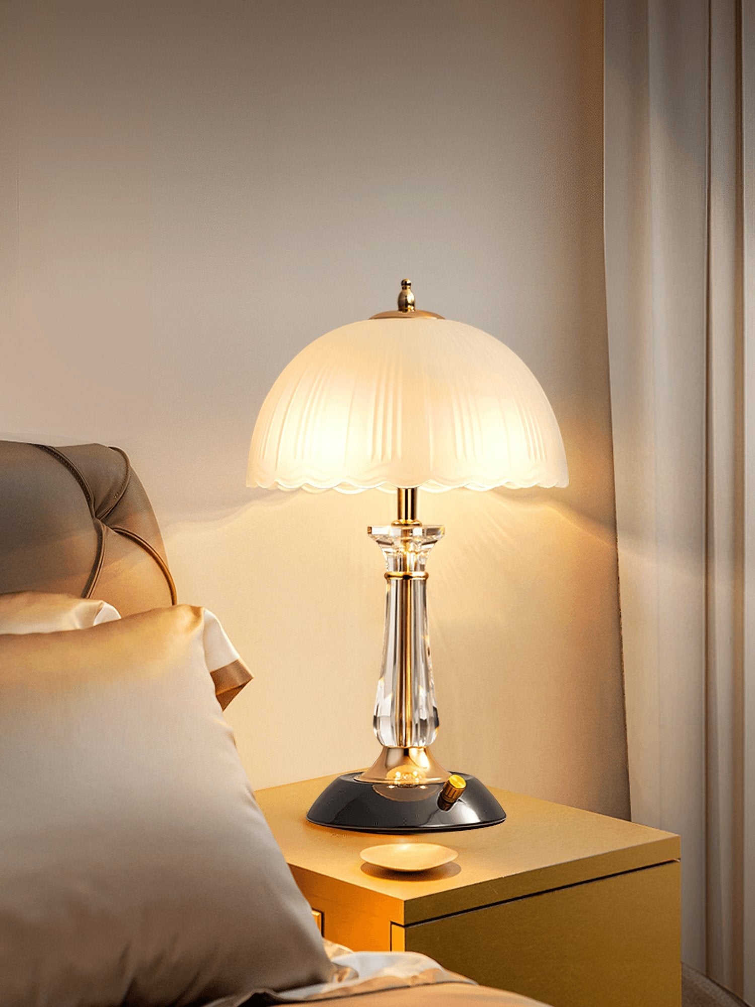 Domed_Glass_Table_Light_9