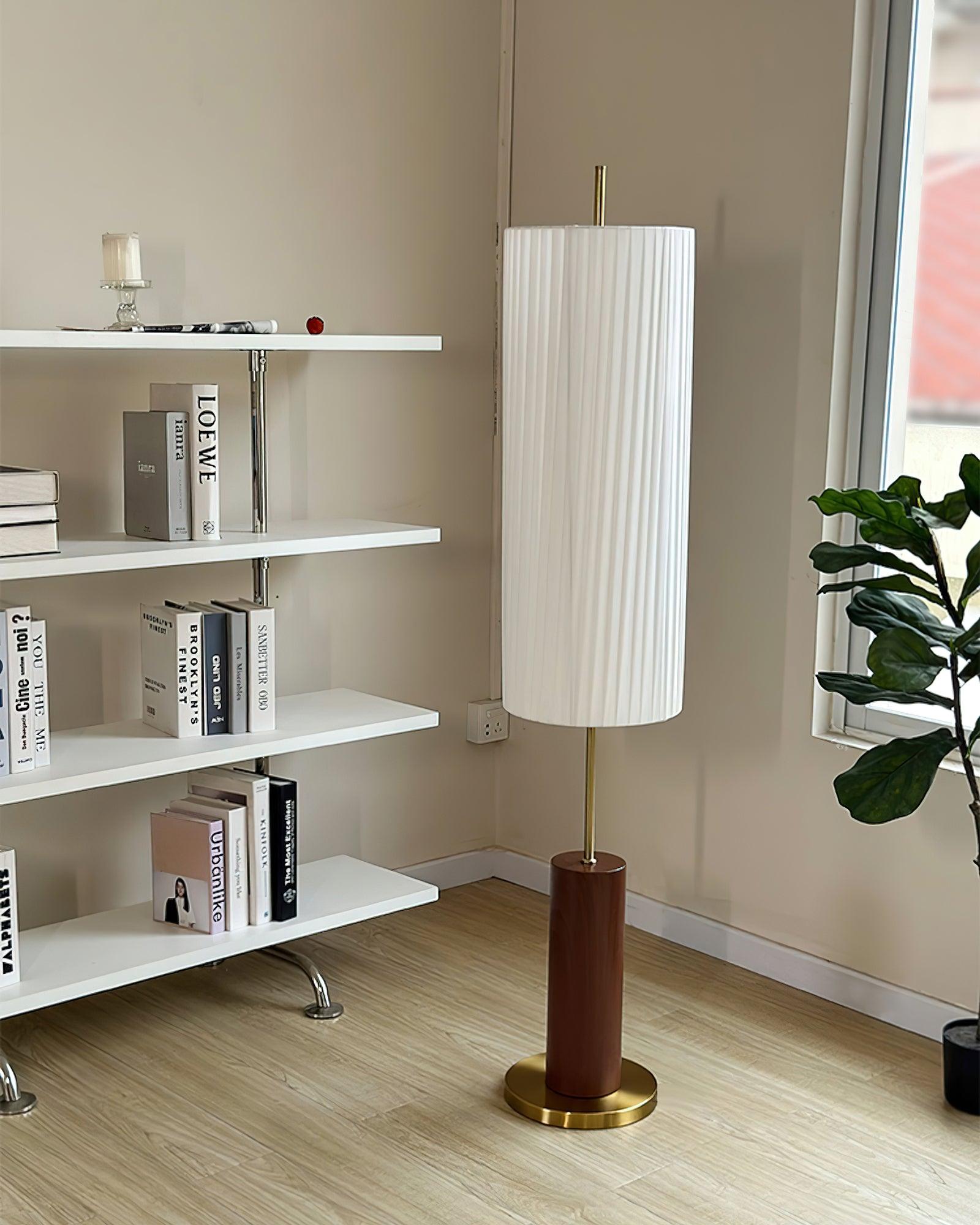 Dorica_Floor_Lamp_1