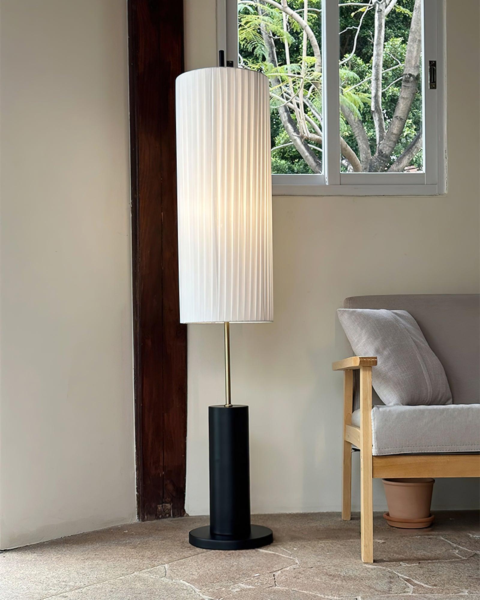 Dorica_Floor_Lamp_2