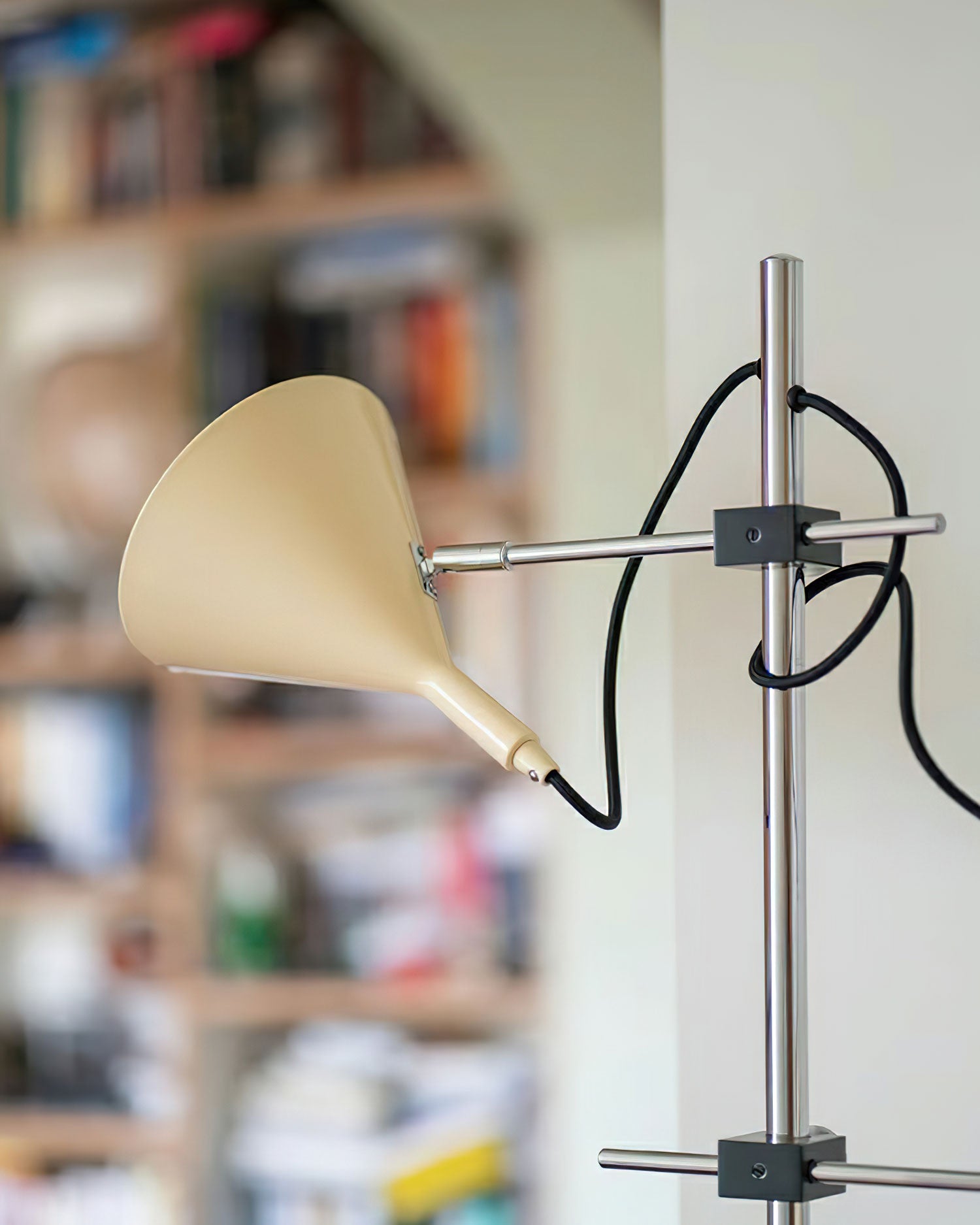 Double_Bar_Floor_Lamp_18
