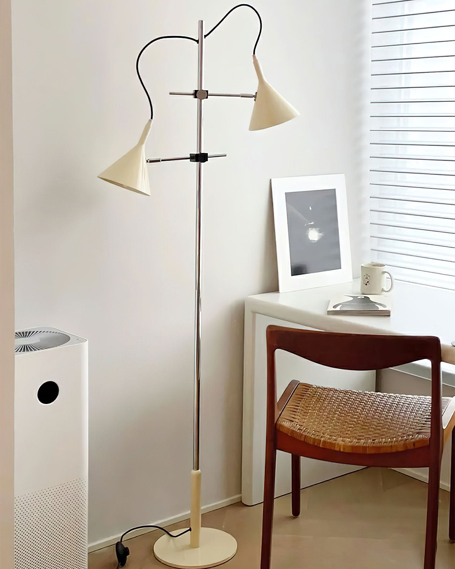 Double_Bar_Floor_Lamp_2