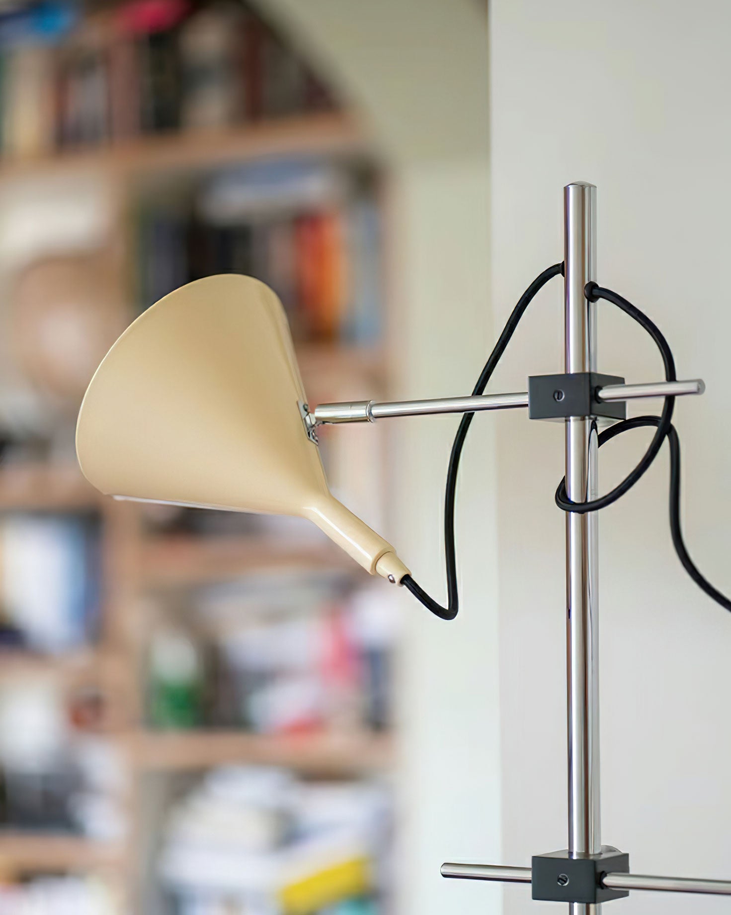 Double_Bar_Floor_Lamp_24